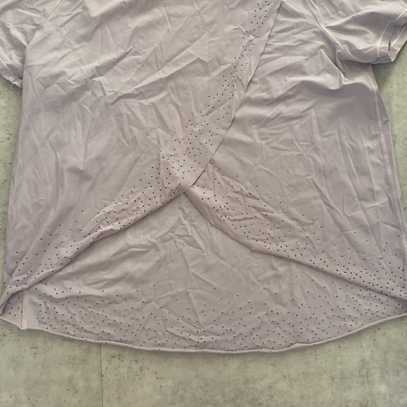 Lululemon shirt - Picture 3 of 4